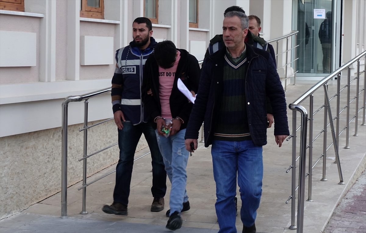 Eşyalarını taşıdığı evden hırsızlık yapan nakliye şirketi elemanı yakalandı