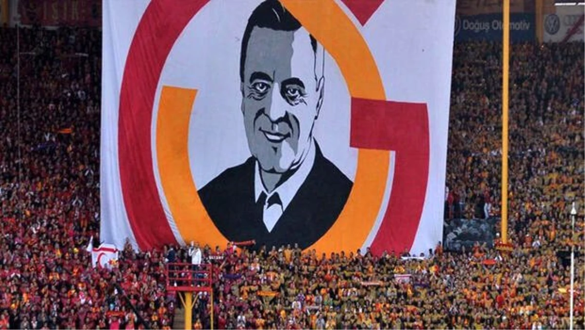 Galatasaray Özhan Canaydın\'ı andı