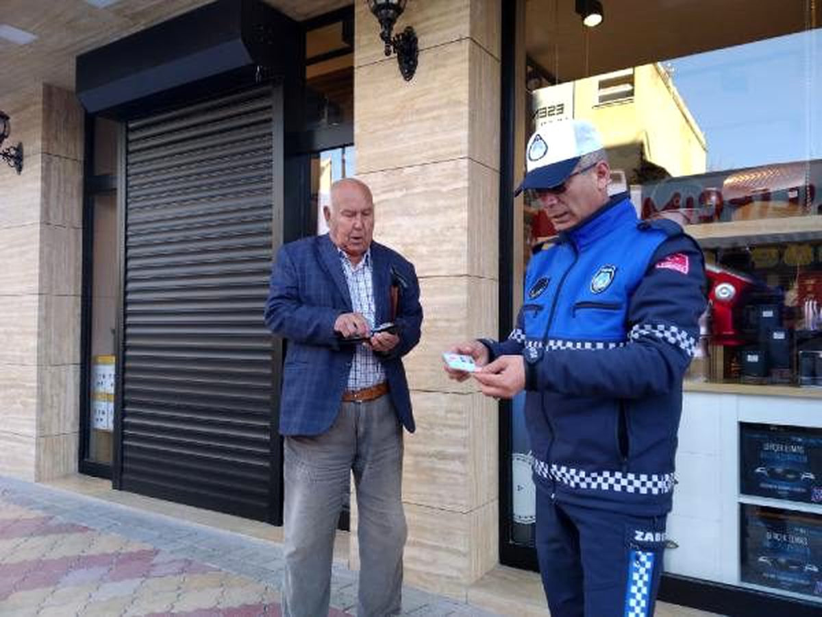 Kadirli\'de 65 yaş üstü 100 kişi evlerine götürüldü