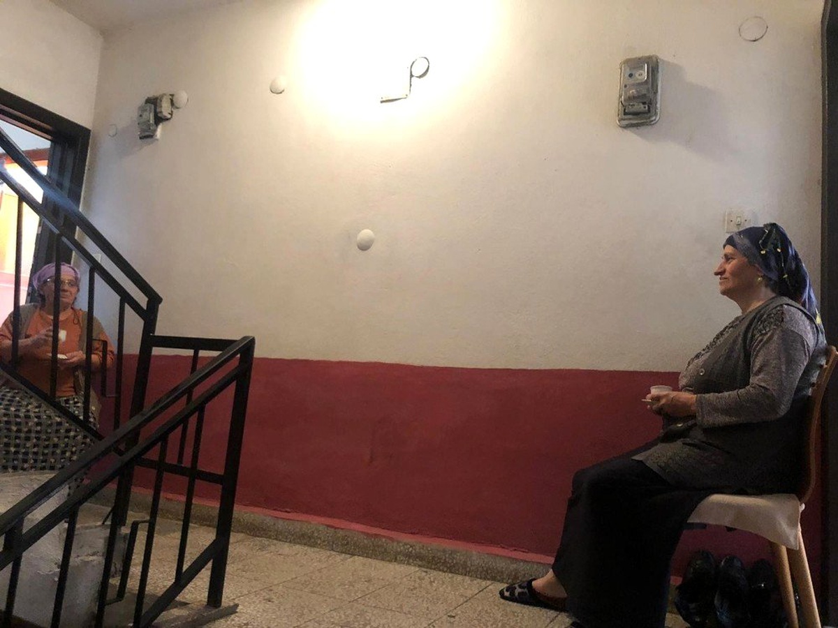 Korona virüsü komşuluklarına engel olamadı