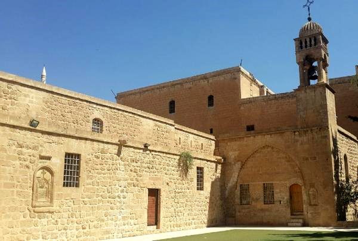 Mardin\'de, kilise ve manastırlarda ayin yapılmadı