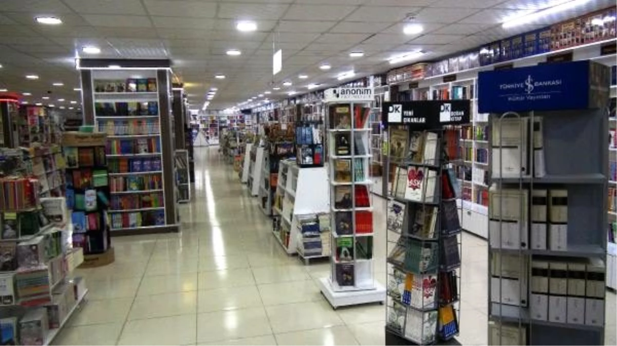 Mardin\'de kitaplara ilgi büyük: 1 yılda satılan kitap, 10 günde satıldı