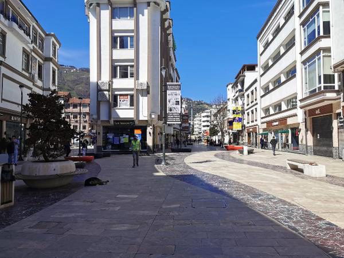 Ordu\'da, sahil ve parklar boş kaldı