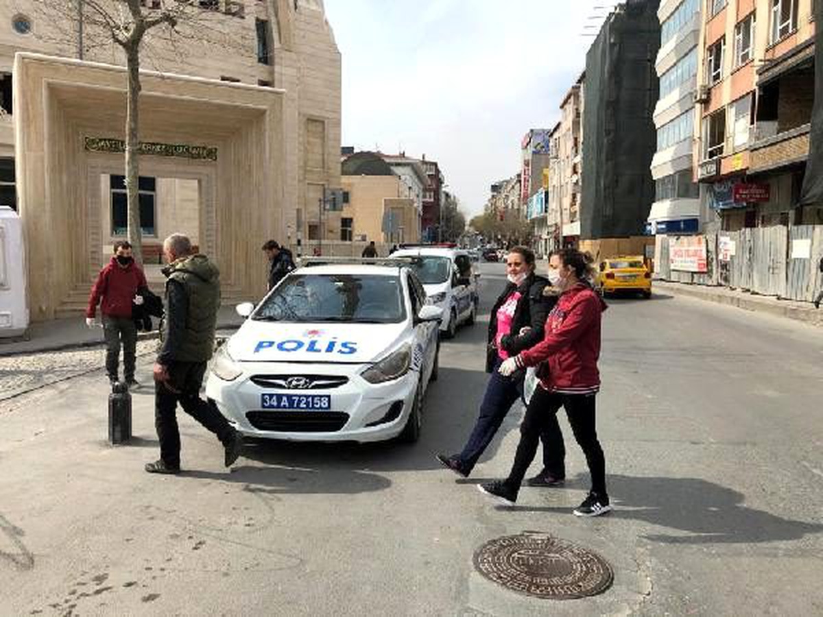 Polisten \'Zorunlu olmadıkça dışarı çıkmayın\' anonsu
