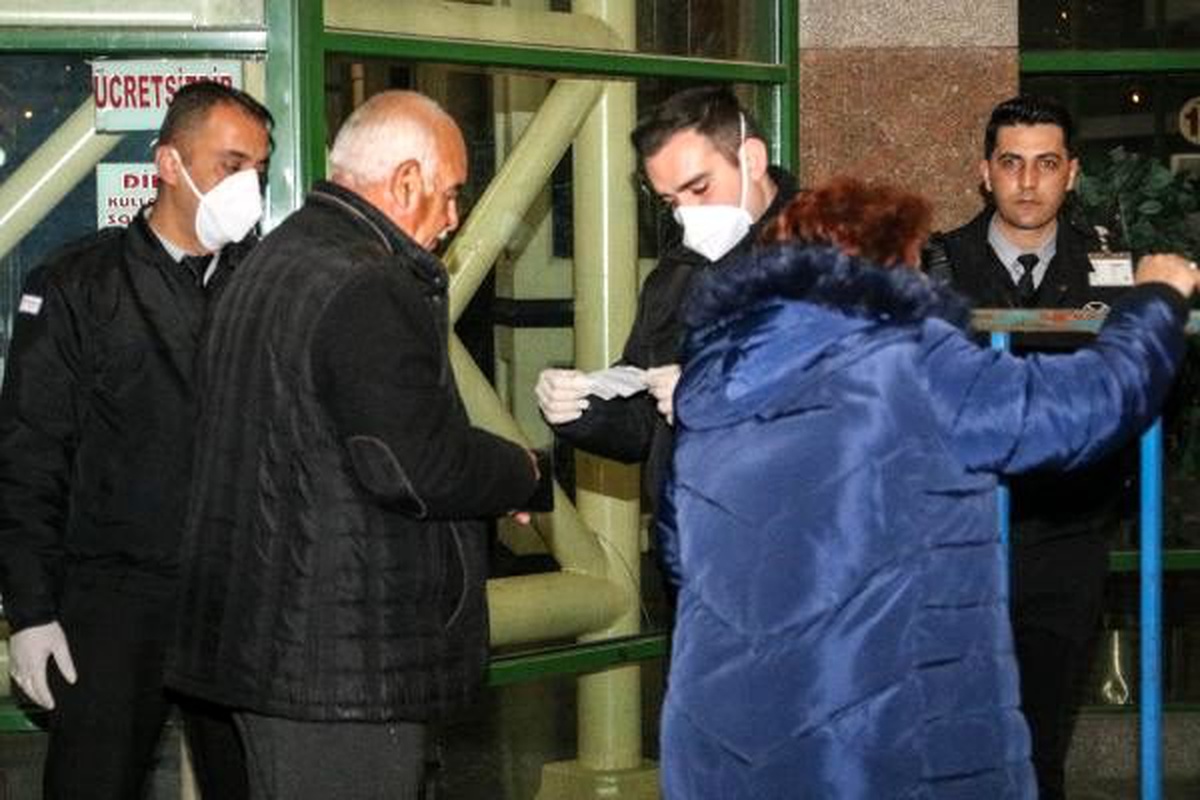 Terminale biletli yolcu dışında girişlere izin verilmedi