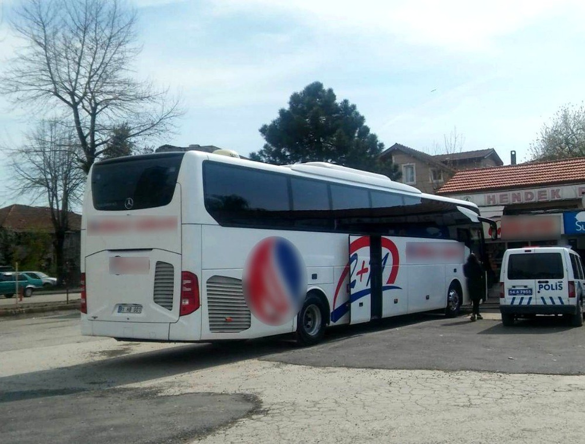 Yolcu otobüsünde fenalaşan 72 yaşındaki kadın panik yaşattı