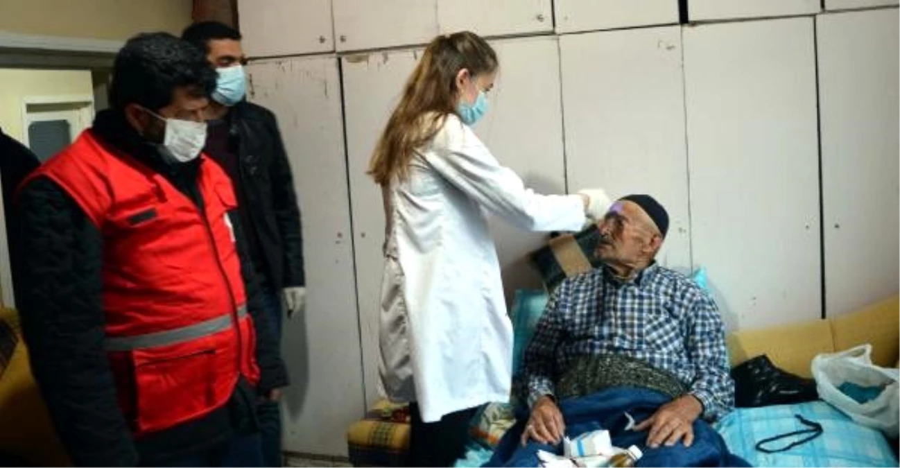 91 yaşındaki Kore Gazisi\'ne, sağlıkçılardan evinde ziyaret