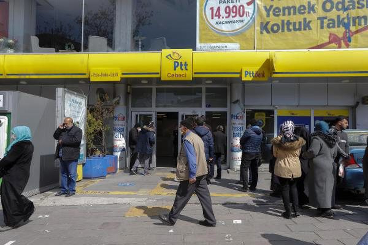 Ankara\'da polis ekipleri, sokağa çıkanları uyardı