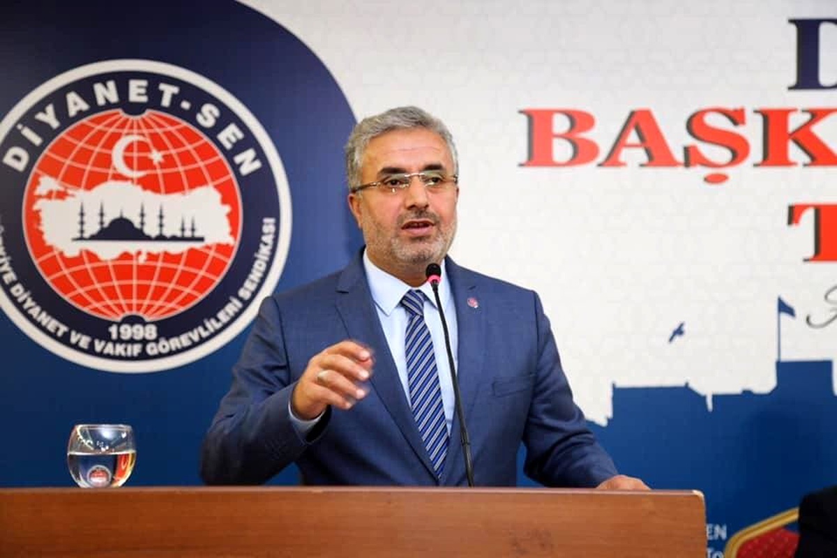 Arvas: "Din görevlisine dil uzatmak kimsenin haddi değil"
