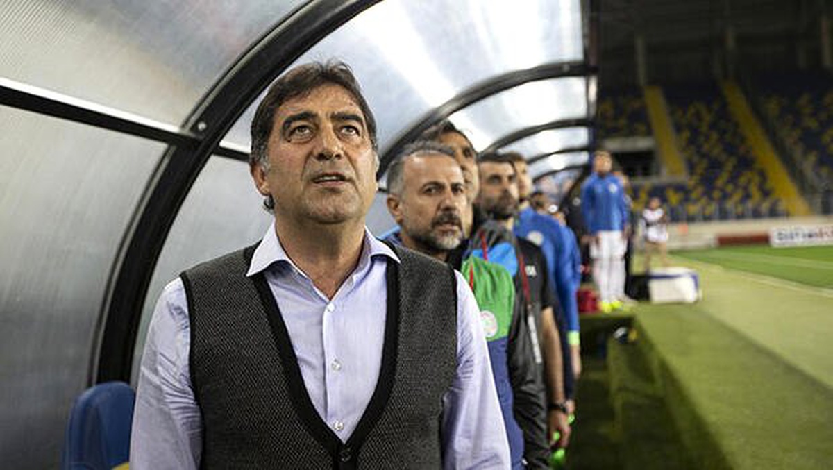 Çaykur Rizespor Teknik Direktörü Ünal Karaman\'dan "evde kal" çağrısı