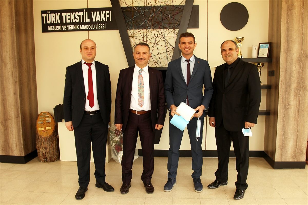 Çerkezköy\'de öğrenciler maske üretecek