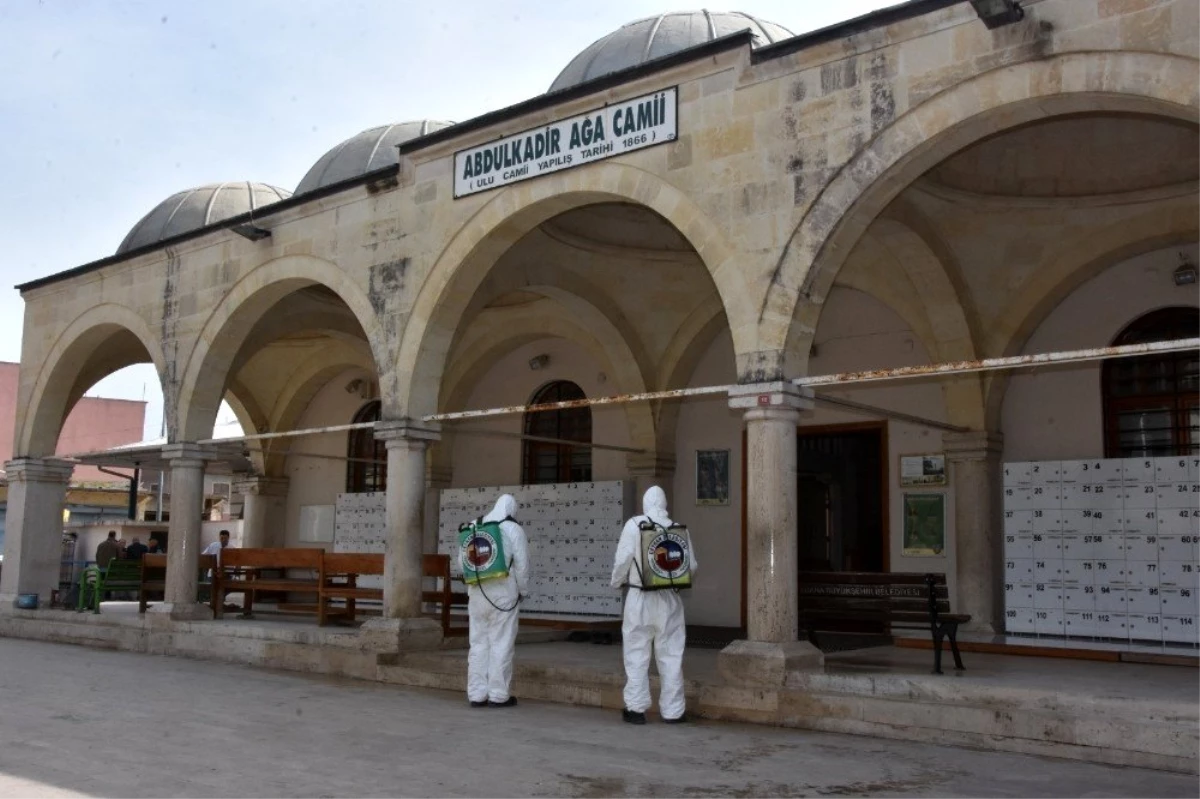 Ceyhan korona virüse karşı dezenfekte ediliyor