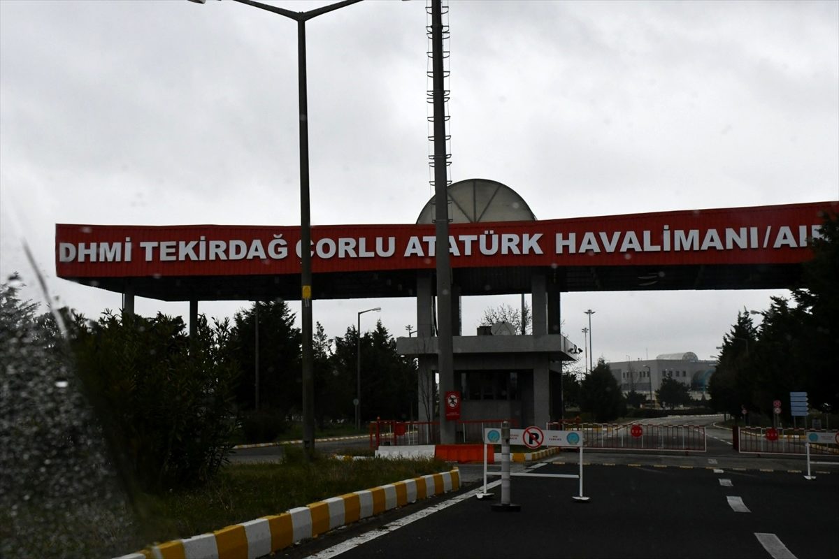Çorlu Atatürk Havalimanı\'nda yolcu ve eğitim uçuşlarına ara verildi