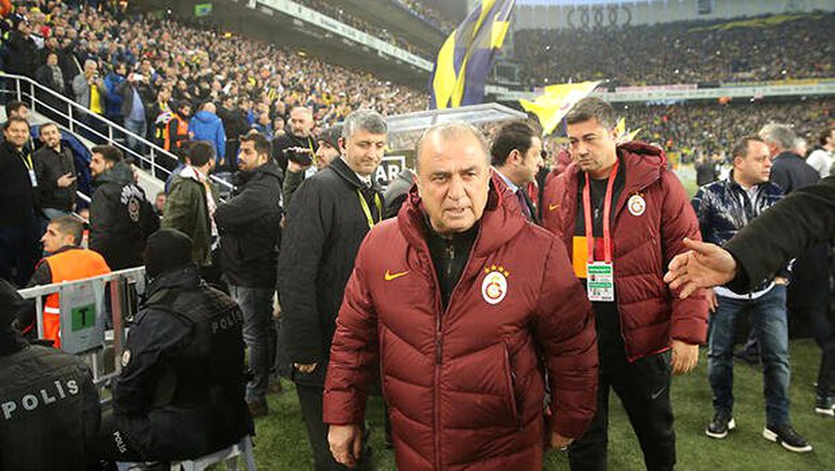Fenerbahçe\'den Fatih Terim için "geçmiş olsun" mesajı