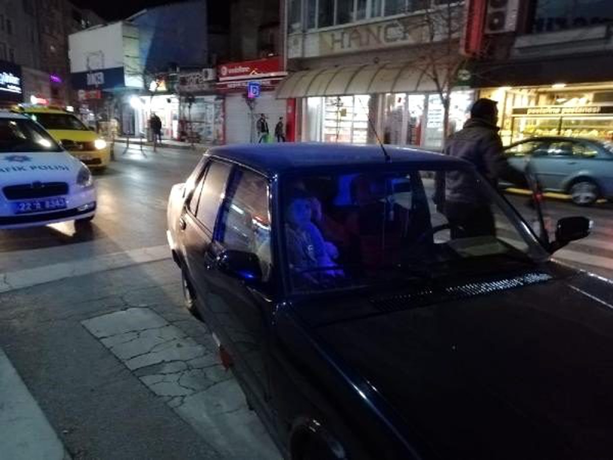 İki sürücüye yüksek sesle müzik ve abart egzozdan 1332 lira ceza