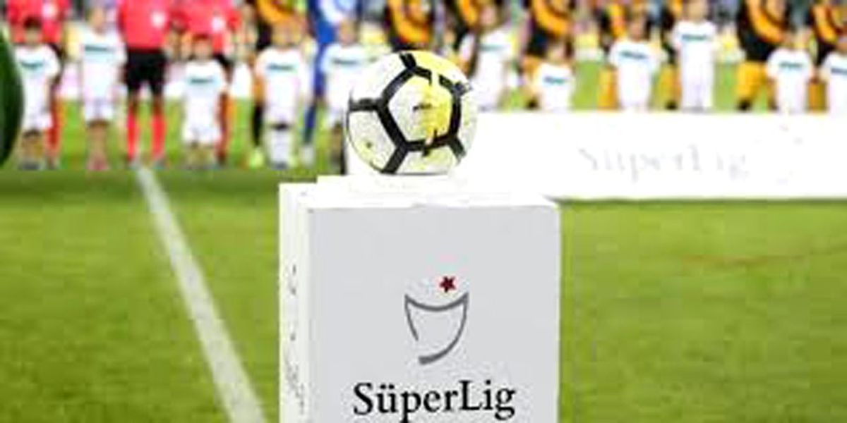 İspanya\'da ligler süresiz ertelendi