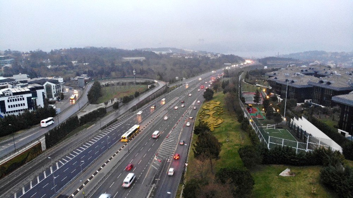 İstanbul\'un Pazartesi trafiğine \'korona virüs\' etkisi
