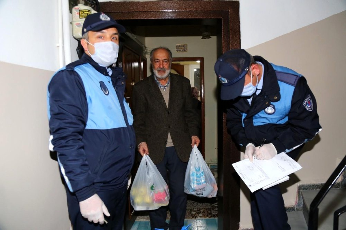 İstanbul Valiliğinden sokağa çıkma yasağı bulunanlara duyuru