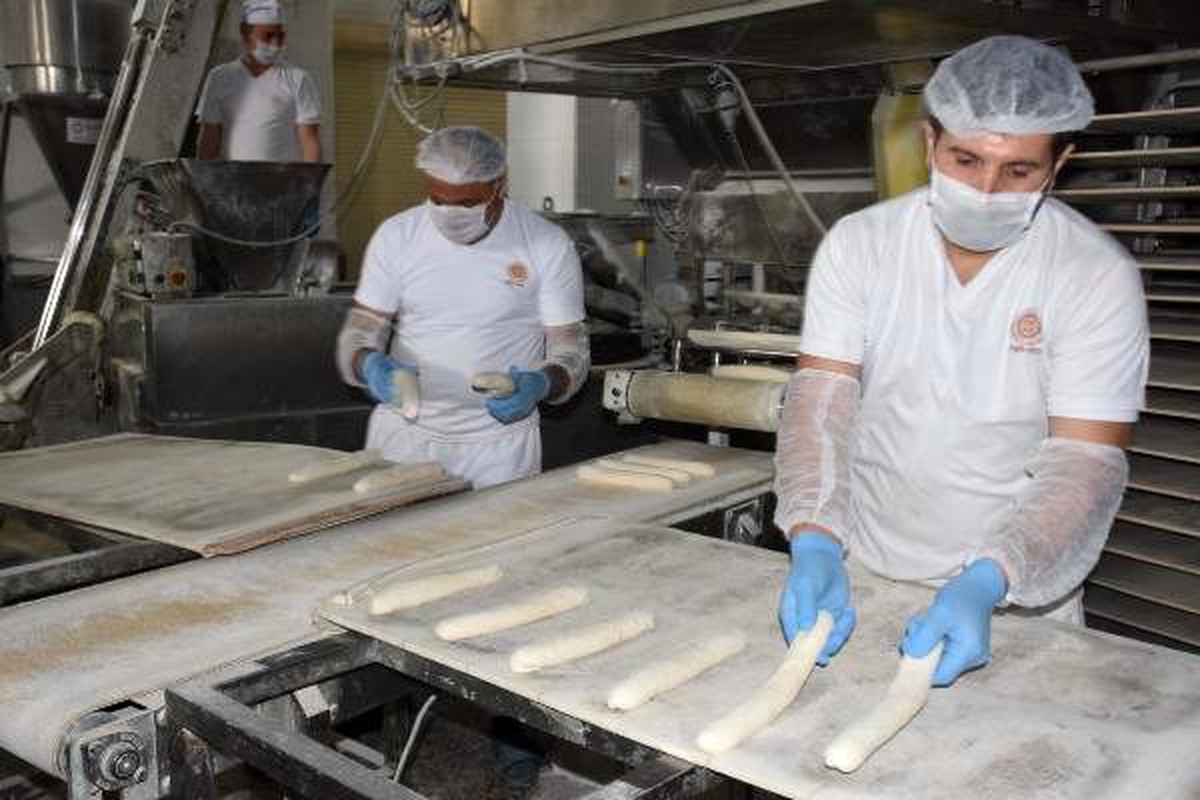 İzmir\'de ekmek fırınlarına koronavirüs bilgilendirmesi