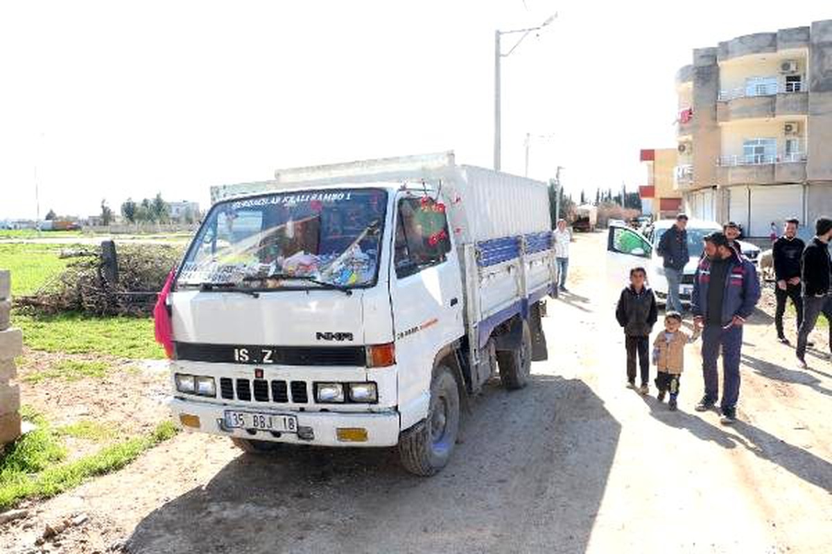 Kamyoneti ayaklarıyla kullanan sürücüye 264 lira ceza