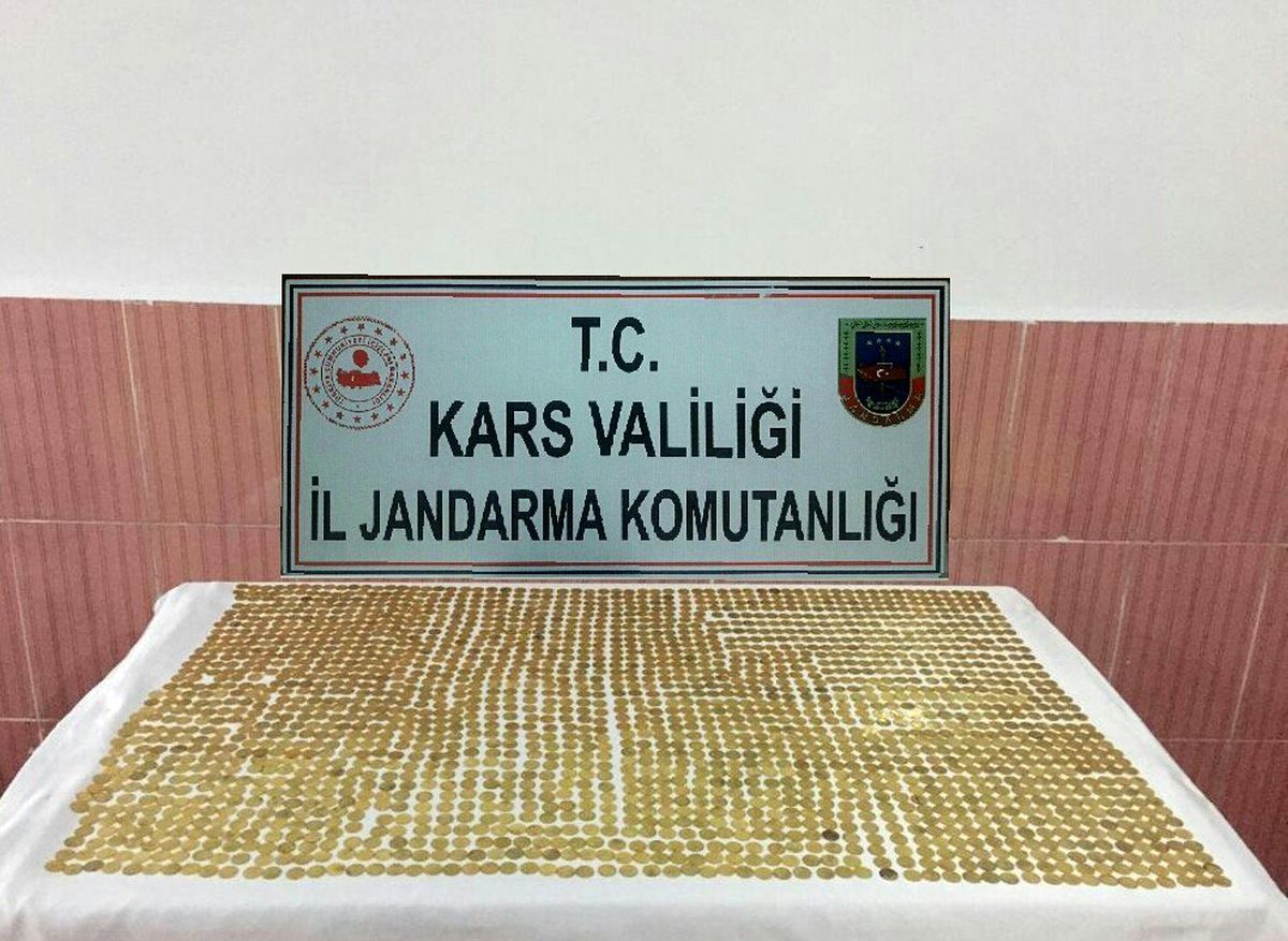 Kars\'ta bin 995 adet sikke ele geçirildi