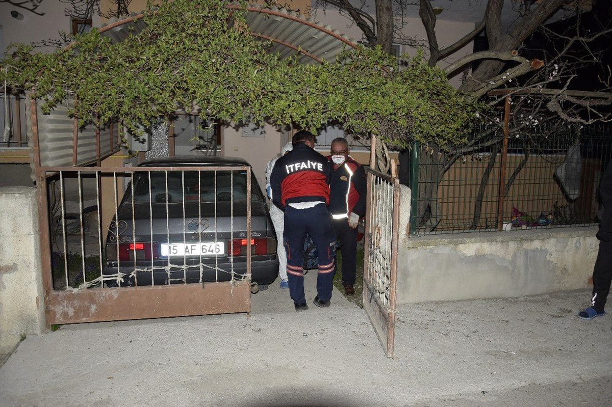Komşuları iki gündür köpeklerini dolaştırmadığını fark edince öldüğü ortaya çıktı