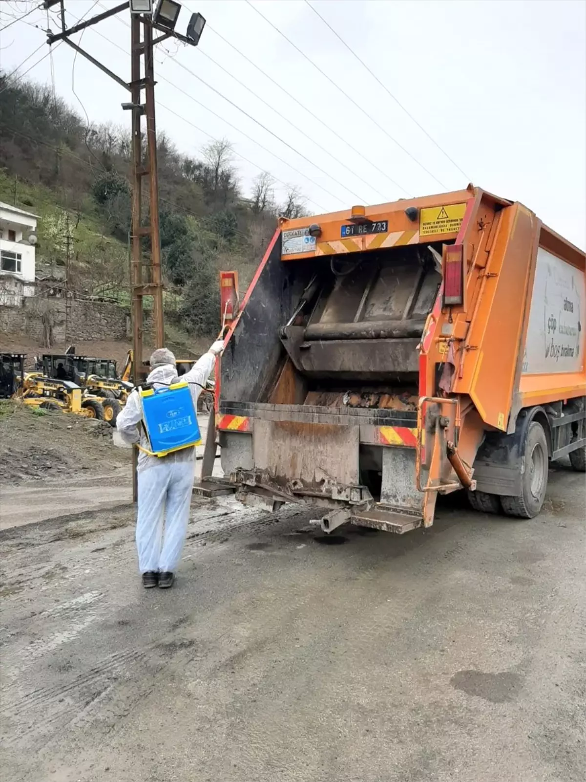 Maçka Belediyesi koronavirüsle mücadele çalışmalarını sürdürüyor