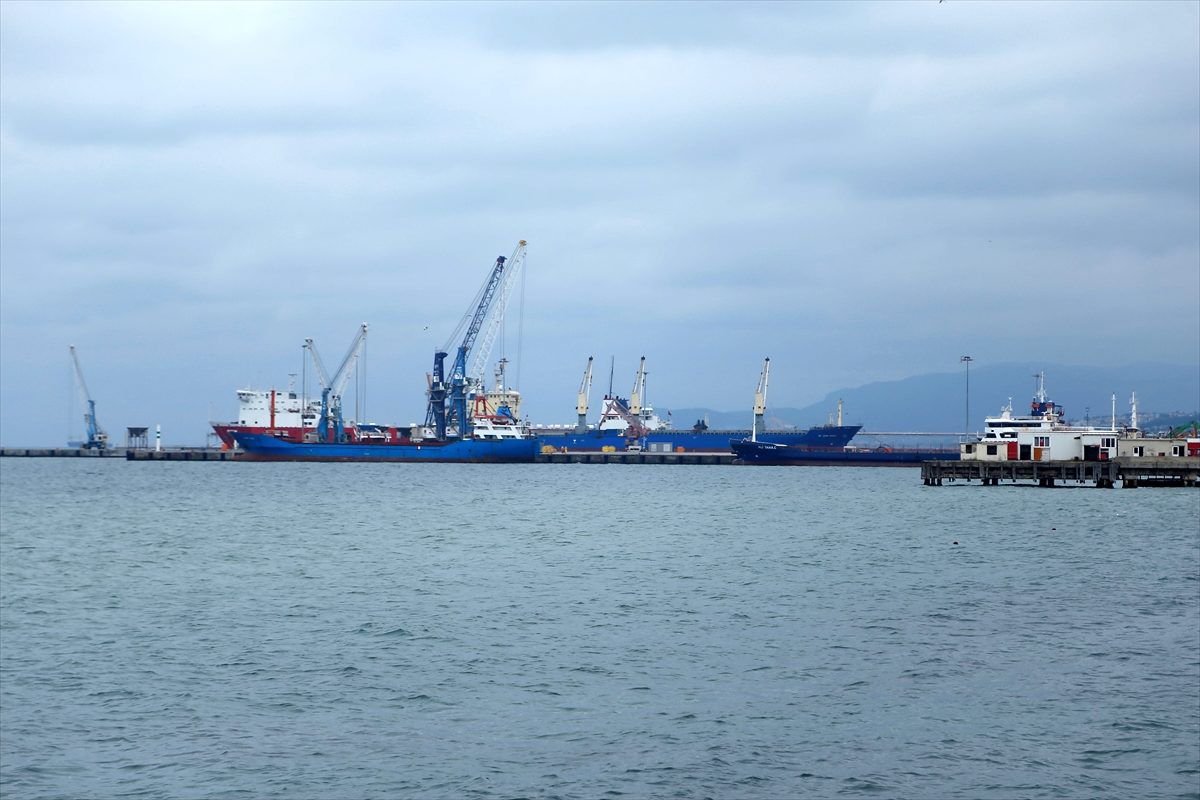 Marmara Denizi\'nde ulaşıma poyraz engeli