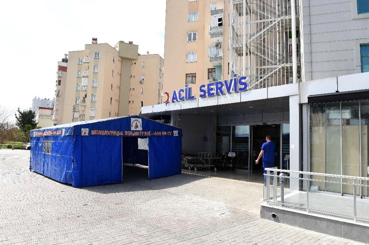 Muratpaşa\'dan hastanede ön tetkikinin yapılacağı noktalara katkı