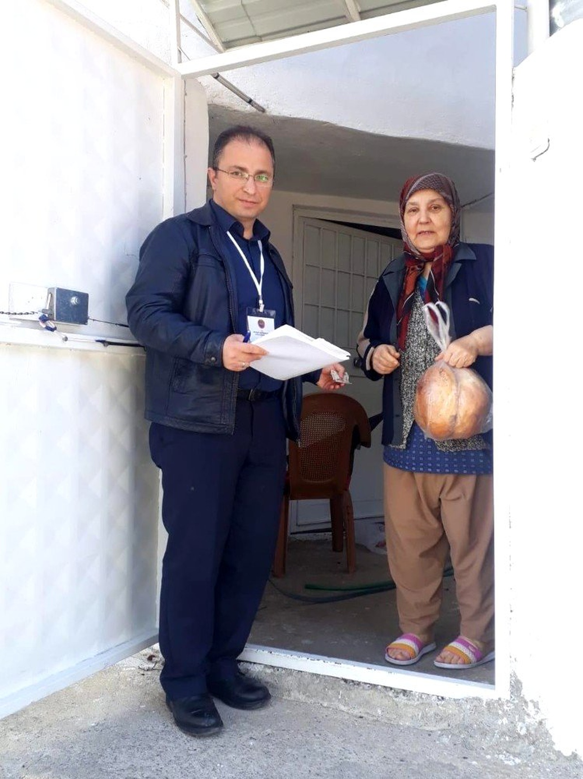 Niksar\'da "Vefa Sosyal Destek Grubu"ndan yaşlılara yardım eli