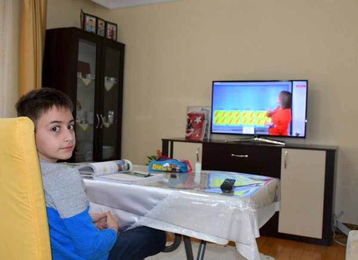 Öğrenciler uzaktan eğitime başladı