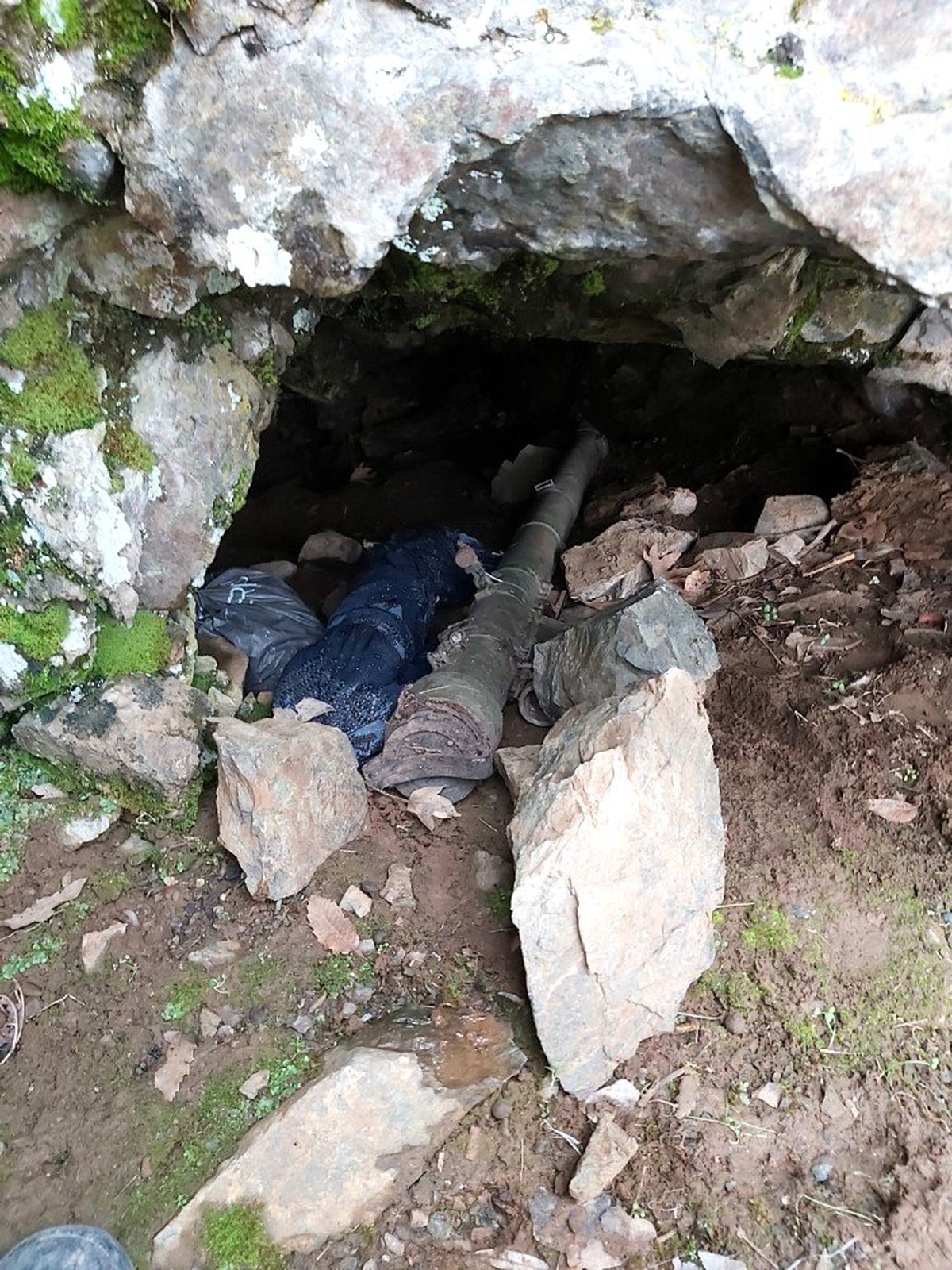 Şemdinli kırsalında stinger füzesi ele geçirildi
