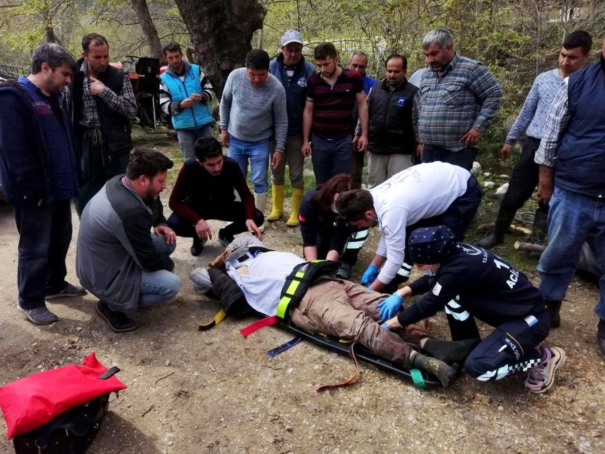 Seydikemer\'de devrilen forkliftin operatörü yaralandı