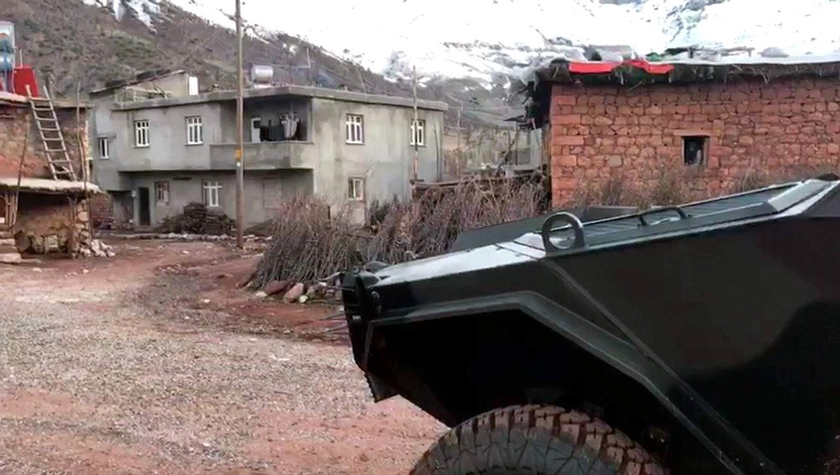 Siirt\'te jandarmadan ilçe ve köylerde \'dışarıya çıkmayın\' anonsu
