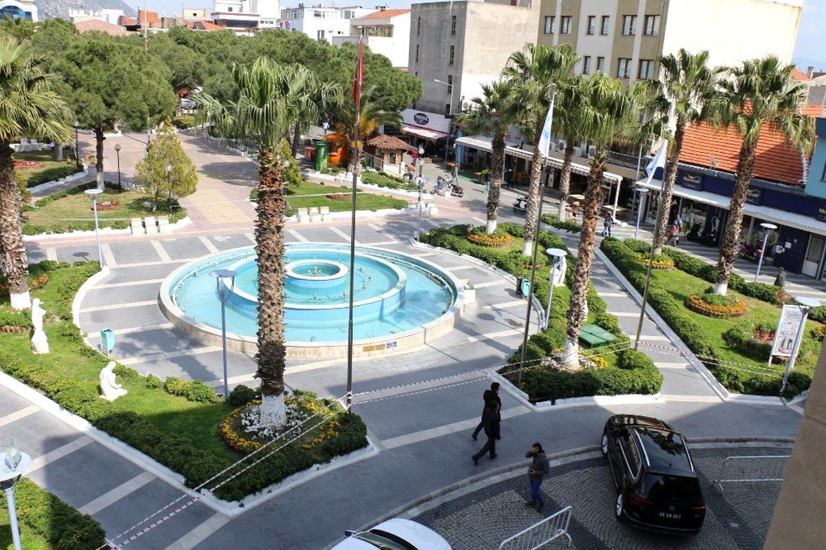 Söke\'de Meydan ve Parklar komple kapatıldı