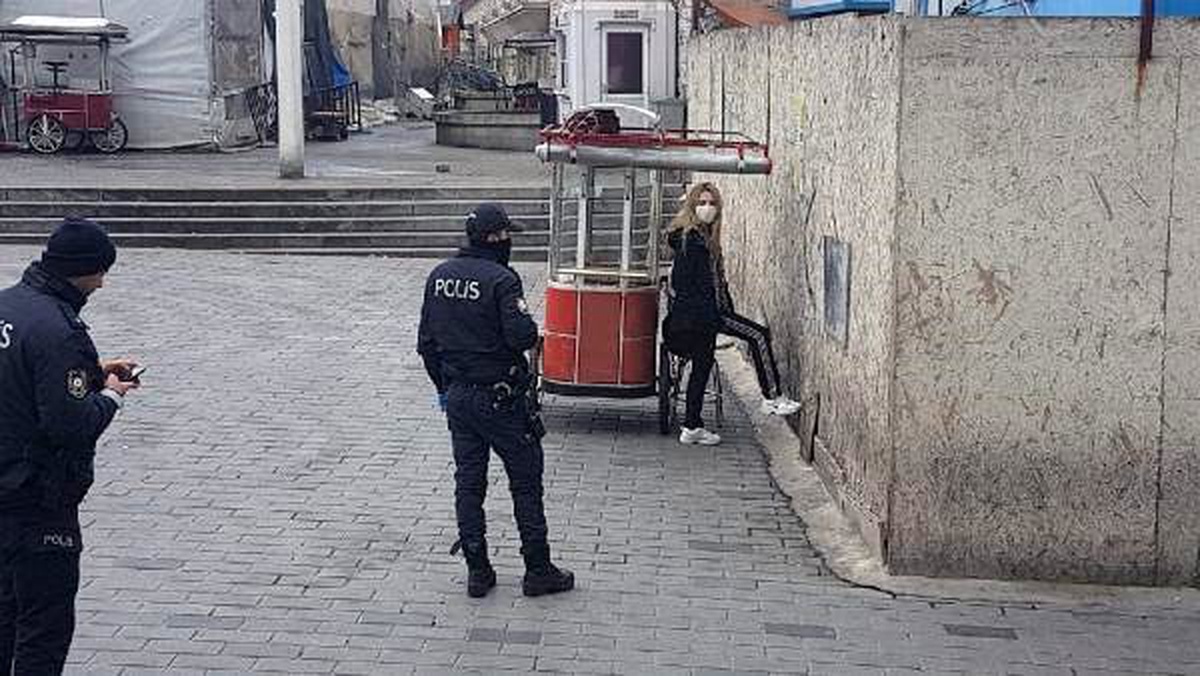 Taksim İlkyardım Hastanesi\'nden karantinadan kaçan kadın yakalandı (1)