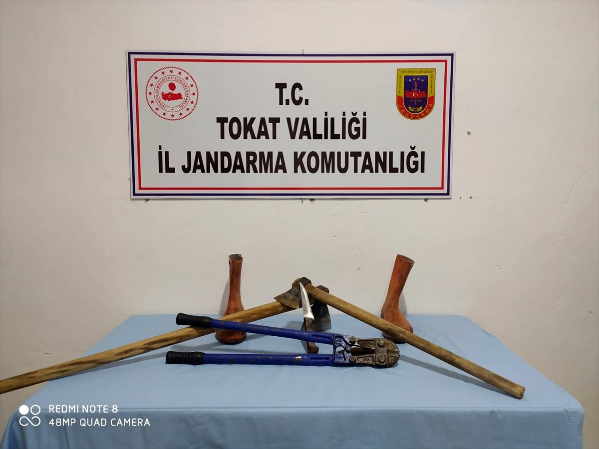 Tokat\'ta kablo çalan kişi suçüstü yakalandı