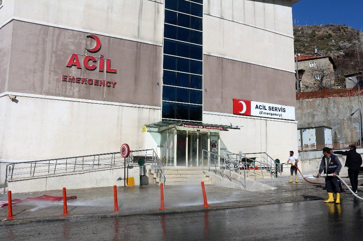 TOMA ve itfaiye aracıyla dezenfekte çalışması