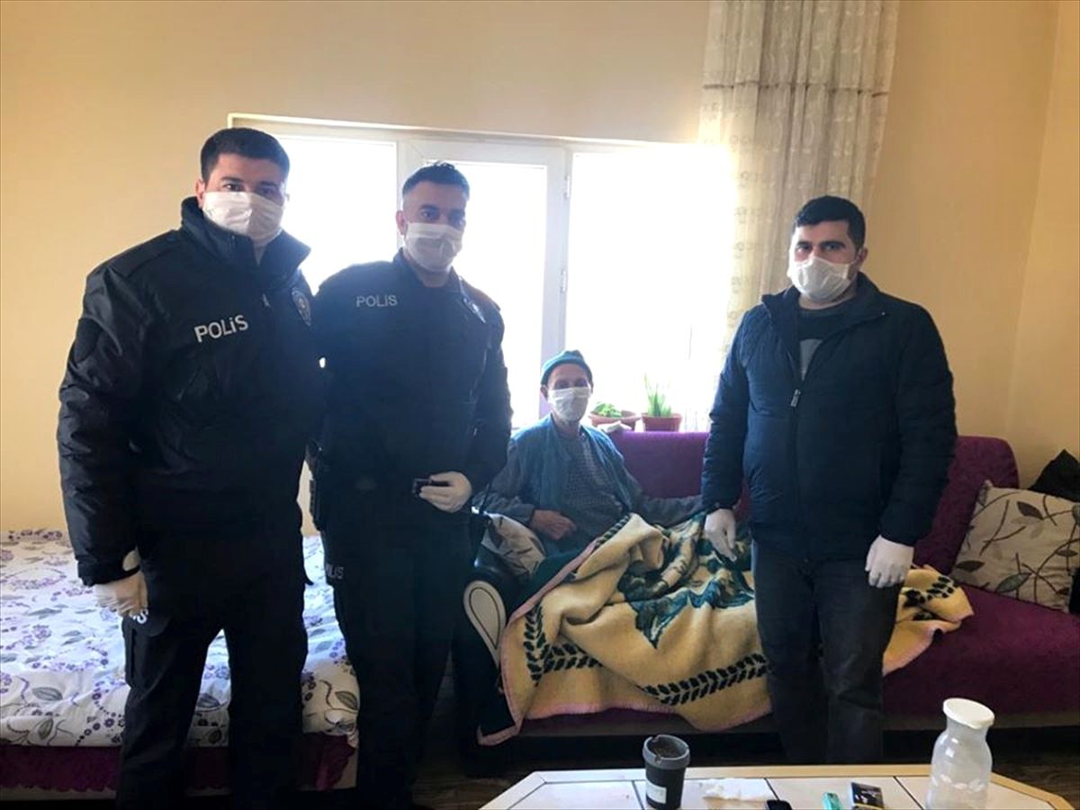Tomarza\'da "Vefa Sosyal Destek Grubu"ndan yaşlılara yardım