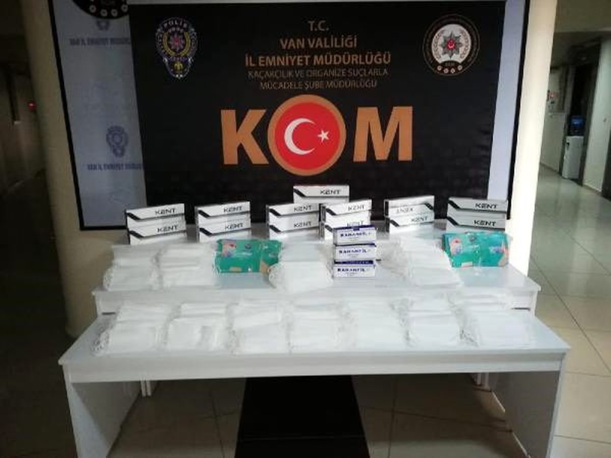 Van\'da kaçak tıbbi maske ele geçirildi