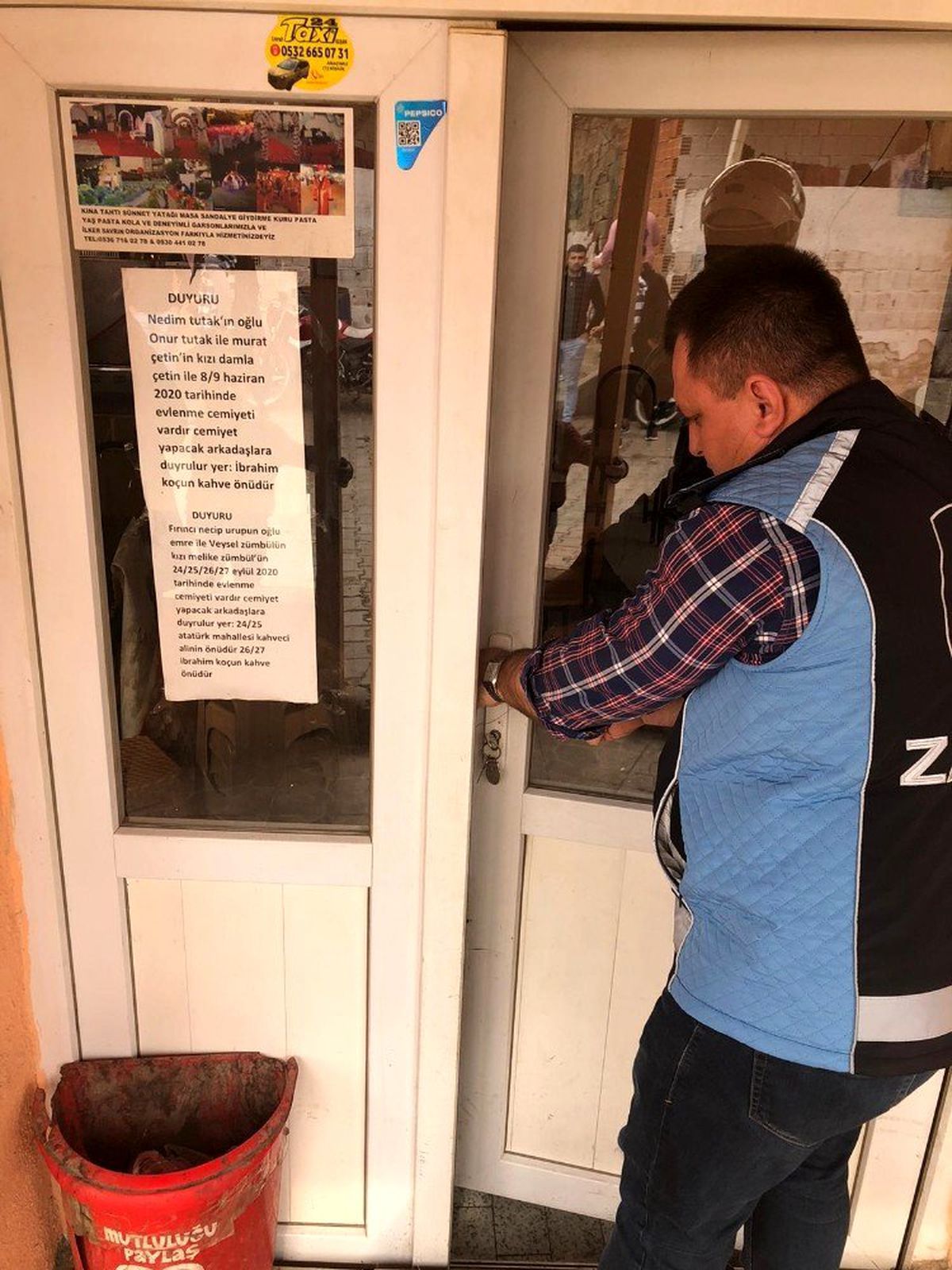 Yasaklara uymayarak açık olan iki işletme mühürlendi