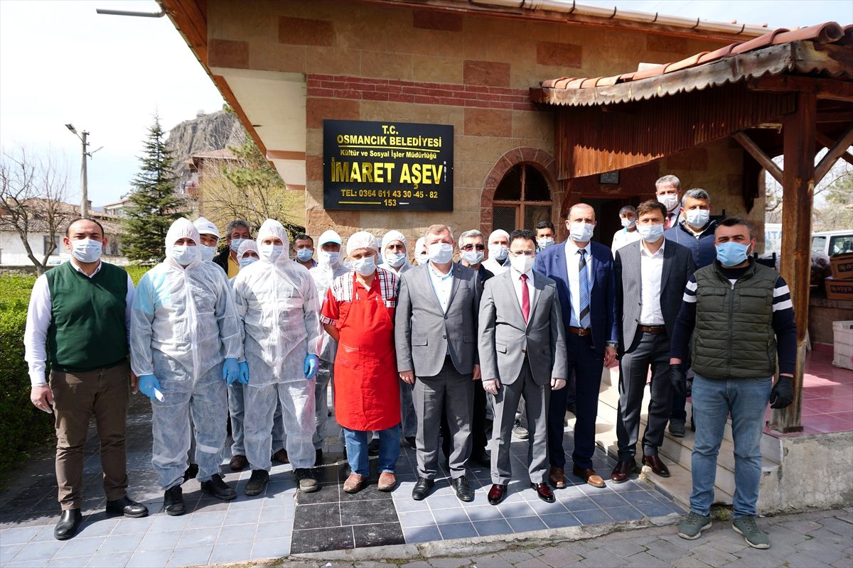 590 yıllık imarethanede bu kez evden çıkamayanlar için AŞ kaynıyor