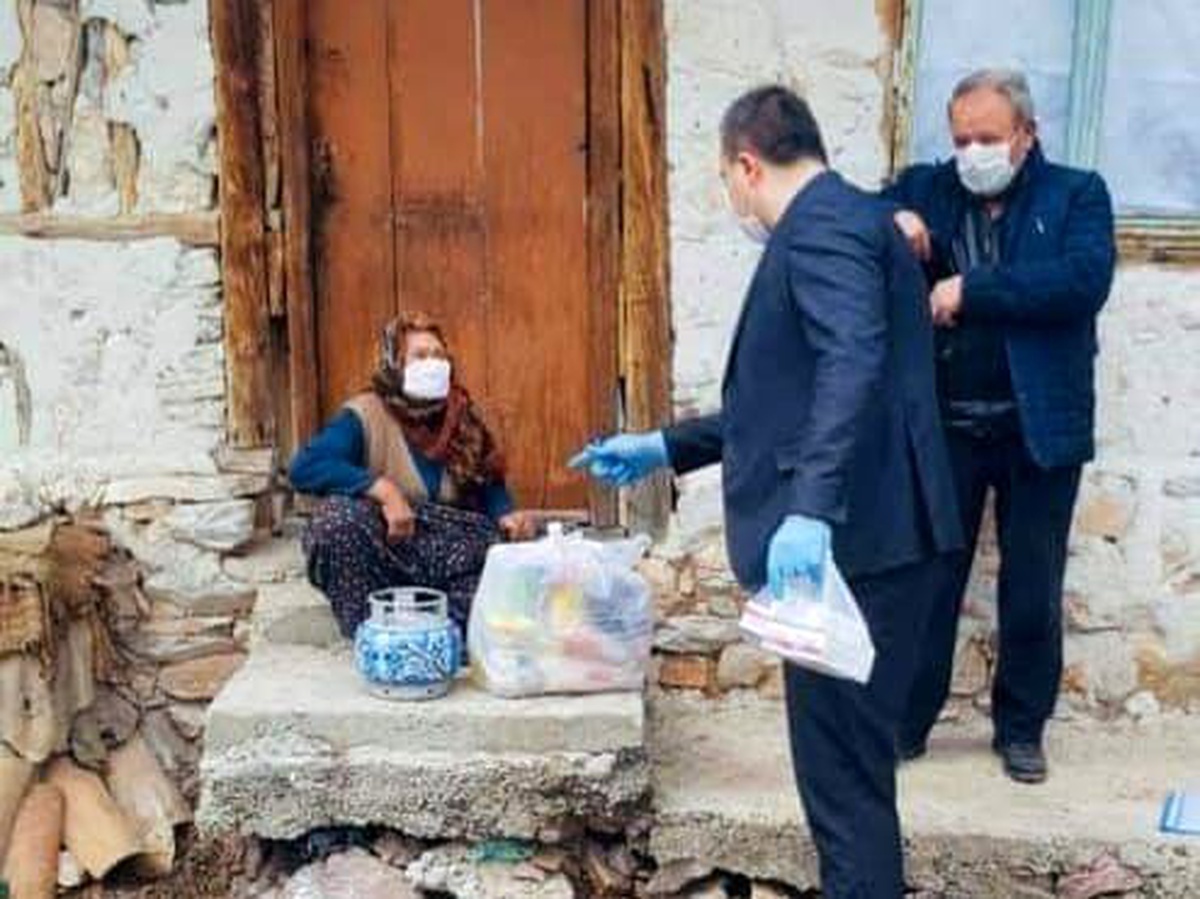 65 yaş üstü vatandaşların ihtiyaçları köylerdeki adreslerine de götürülüyor