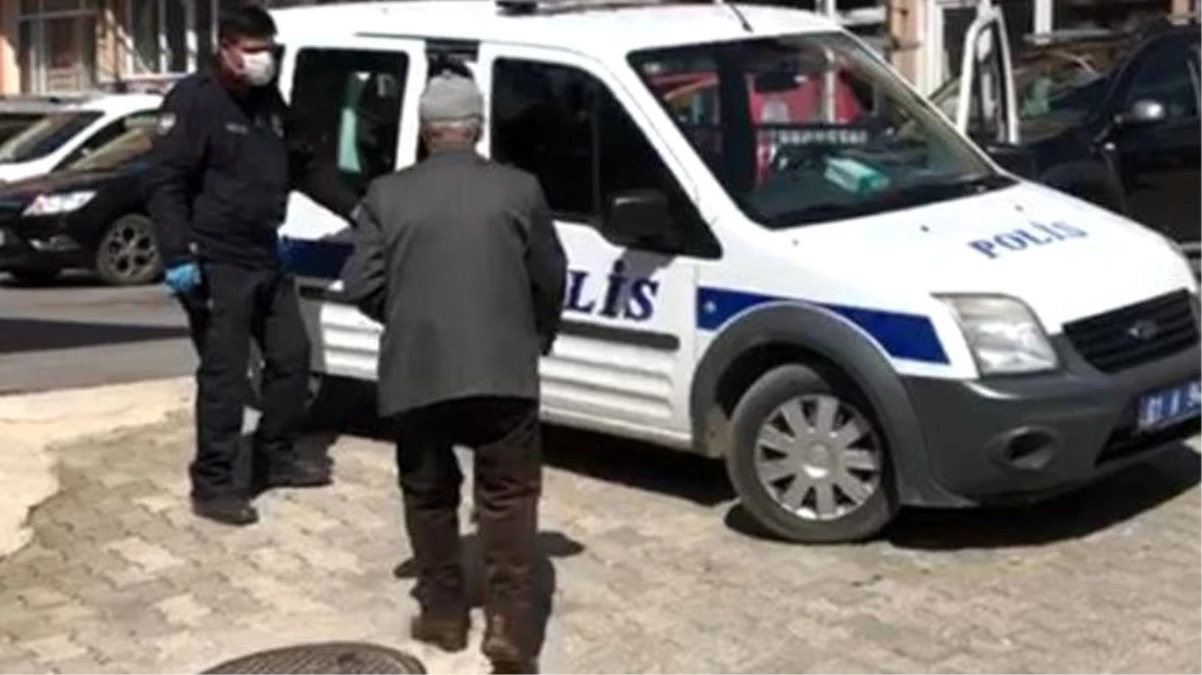 Adana\'da sokağa çıkan yaşlıları anonsla uyaran polis ekipleri, tek tek hepsini evine bıraktı