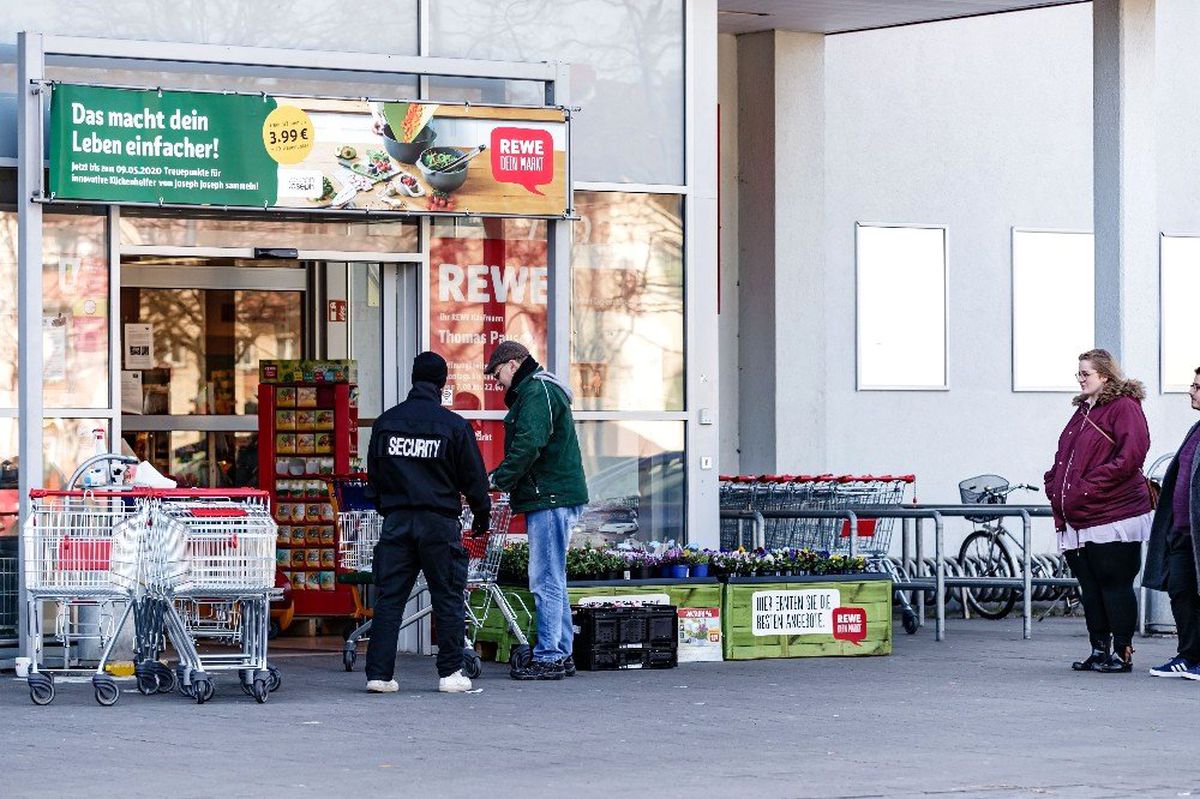 Almanya\'da bir günde 4 bin 764 vaka, 28 ölüm