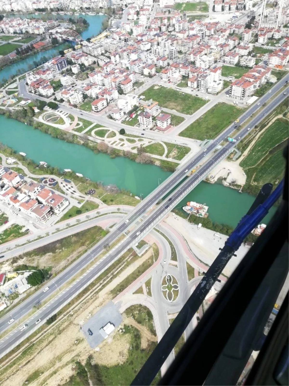 Antalya trafiği havadan helikopter ile denetlendi