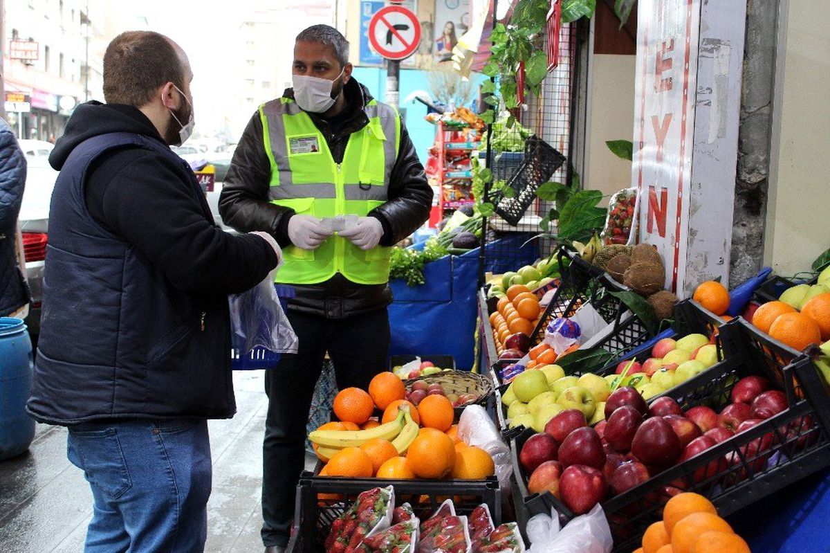 Bahçelievler\'de yaşlı vatandaşlara yardım eli