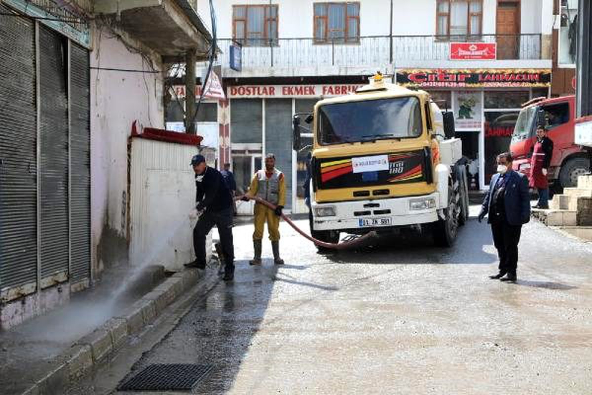 Başkale\'de, koronavirüse karşı dezenfeksiyon çalışması