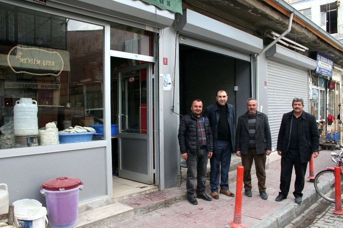 Başkan Berge: "İş yeri açık olan esnaf da iş yapamıyor"
