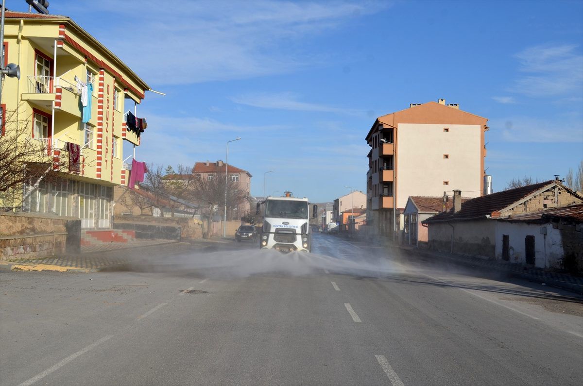 Bünyan\'ın cadde ve sokakları dezenfekte edildi